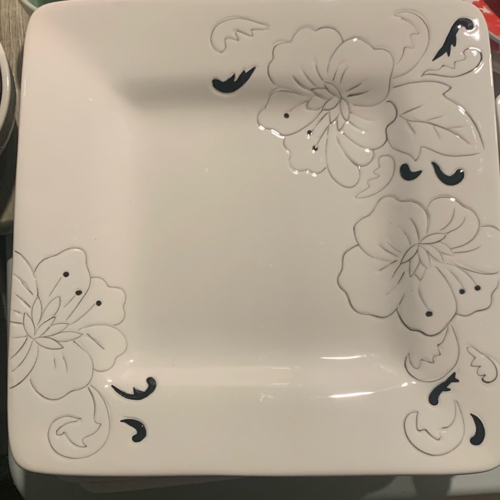 Laurie Gates “Laura” Pattern 11 inch Square Dinner Plates